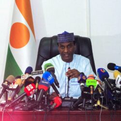 إسرائيل تعلّق دخول البضائع من غزة بعد «محاولة تهريب متفجرات»