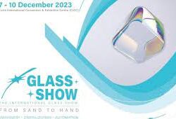 قصف إسرائيلي عنيف وغير مسبوق على قطاع غزة وانقطاع الاتصالات