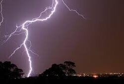 مستشفى المعمداني تتحول إلى “مقبرة جماعية” مكدسة بجثث الأطباء والجرحى والهاربين خوفاً من القصف الإسرائيلي لمنازلهم