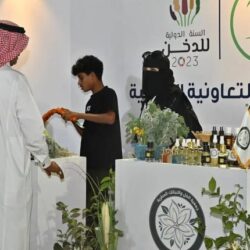 حرس الحدود بجازان يقبض على 8 مخالفين لنظام أمن الحدود لتهريبهم 120 كيلوجرامًا من نبات القات المخدر