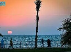 المركز الوطني للأرصاد ينبّه من ارتفاع الأمواج ونشاط الرياح بمحافظة فرسان