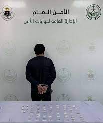 حرس الحدود بجازان يقبض على (4) مخالفين لنظام أمن الحدود لتهريبهم (120) كيلوجرامًا من نبات القات المخدر