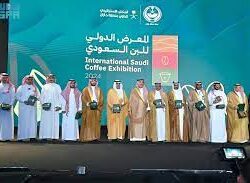 دوريات الأمن بمنطقة تبوك تقبض على مواطن لاتخاذه شقة سكنية وكرًا لترويج المخدرات