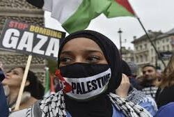مجلس جامعة كولومبيا يوافق على التحقيق في استدعاء الشرطة للطلبة المتضامنين مع غزة