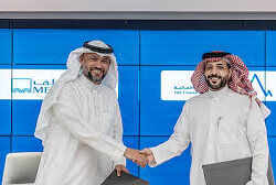 جازان.. تفاعلاً مع (  الشكاوى )  الكهرباء تباشر تغيير الصندوق عشوائي التوصيل بأبو العشرة