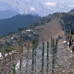 إنفاذًا لتوجيهات خادم الحرمين الشريفين وسمو ولي العهد.. وصول التوأم الملتصق الصومالي “رحمة ورملا” إلى الرياض
