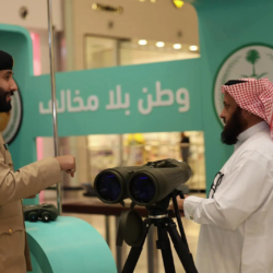 سمو وزير الدفاع يلتقي رئيس مجلس الوزراء اليمني