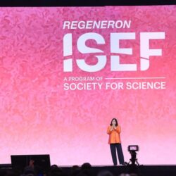 وزير الصحة رئيس المجلس الصحي السعودي يُكرّم الجهات الصحية المشاركة في موسم حج 1446هـ