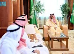 “الإنذار الأحمر” في جازان.. أمطار غزيرة وتحذيرات من سيول ورياح شديدة