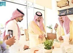 رئيس جامعة جازان يدشّن الملتقى الثقافي والمعرض التعريفي للطلبة المستجدين بالجامعة