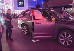 «التعليم» تنشر ضوابط الزي المدرسي والرياضي للطلاب والطالبات