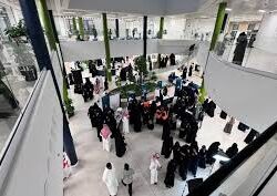 أمير جازان يستقبل رئيس المحكمة الإدارية بالمنطقة