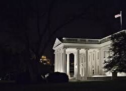 أمير منطقة جازان يطمئن على صحة الشيخ العامري