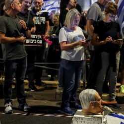 الشرع يصل واشنطن في أول زيارة رسمية لرئيس سوري.. يلتقي مع ترامب غدًا