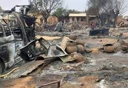 نائب أمير منطقة جازان يعزي محافظ العارضة في وفاة عمه