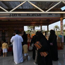 محافظ حضرموت يحيل قيادات عسكرية وأمنية بارزة للمحاكمة ويعيّن قيادة جديدة للمنطقة الثانية