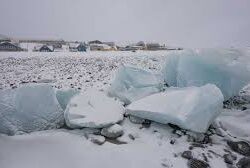 ماكرون ينتقد أميركا.. وسعي ترامب لإضعاف أوروبا