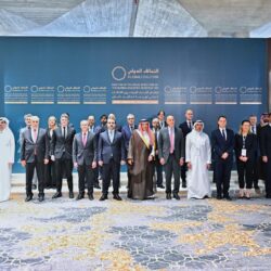 ولي عهد المملكة المتحدة يصل إلى الرياض وفي مقدمة مستقبليه نائب أمير المنطقة