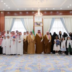 ترمب: على مرشد إيران أن يكون «قلقا جداً»