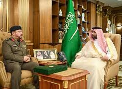 أمير جازان يستقبل مدير جوازات المنطقة