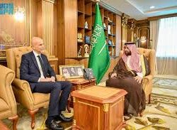 فريق طبي في مستشفى شقراء العام ينجح في أول استئصال متقدم لورم سرطاني بالرحم في نطاق شقراء