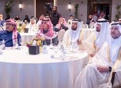 نائب أمير جازان يطّلع على مبادرات إدارة الإعلام والاتصال المؤسسي بالإمارة