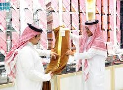 موائد الإفطار الرمضانية بمزارع البُن في جبال منطقة جازان.. عادة متأصلة وتقليد متوارث