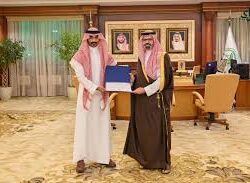 أمير منطقة جازان يستقبل مدير الفرع الجنوبي للهيئة العامة للغذاء والدواء