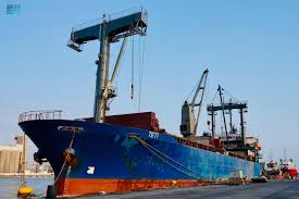 ميناء جازان التجاري يُصدّر أول شحنة من الأسمنت المكيس (البورتلاندي)