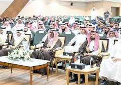 نائب وزير الصناعة والثروة المعدنية يتفقد عددًا من المصانع الوطنية في جازان
