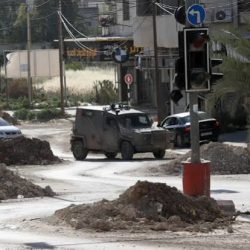 مستعمرون يقتحمون الأقصى وقوات الاحتلال تهدم منازل في رام الله والخليل
