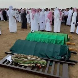 ابتلعت الشمس أمام أعينهم.. 10 صور مذهلة لكسوف حوّل النهار إلى مشهد من عالم آخر
