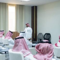 أمير منطقة جازان يستقبل الرئيس التنفيذي لتجمع المطارات الثاني