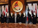 القمة الخليجية تقر إنشاء قيادة عسكرية موحدة وترجئ الاتفاق حول الاتحاد الخليجي