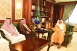 أمير جازان يلتقي وكيل وزارة البيئة والمياه لبحث بعض الأمور الهامة.