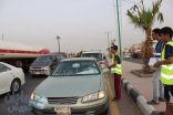 بالصور : ١٠٠ متطوع لتفطير المسافرين والجاليات في بيش