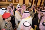 أمير عسير يستقبل المعزين والمبايعين بالصالة الملكية في الخالدية
