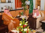 سمو الرئيس العام لرعاية الشباب يقوم بزيارة لمعالي وزير الثقافة والاعلام