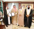 أمير جازان يتسلم نسخة من التقرير السنوي القطاعي الثالث لديوان المراقبة العامة