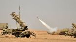“التحالف”: قوات الدفاع الجوي تعترض صاروخًا باليستيًّا أطلقته المليشيا الحوثية باتجاه جازان