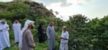 “واصلي” يتفقد مزارع البن بـ”العارضة” ويستمع لمطالب واحتياجات المزارعين