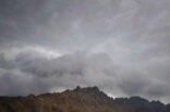“الوطني للأرصاد” ينبّه من هطول أمطار رعدية على محافظات جازان الجبلية