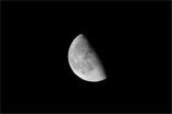 فلكية جدة: إشراق القمر في طور التربيع الأخير يزيِّن السماء هذه الليلة