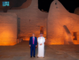 سمو ولي العهد يصطحب الرئيس الأمريكي في جولة بحي الطريف التاريخي في الدرعية