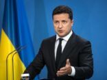 رئيس أوكرانيا يبدي استعداد بلاده للحوار والدفاع عن نفسها