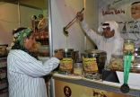 50 نحالاً يمنحون زوار مهرجان العسل بالعيدابي فرصة التعرف على أنواع العسل المختلفة