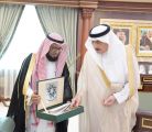أمير جازان يستقبل مدير التدريب التقني والمهني بالمنطقة.