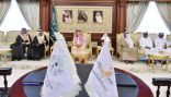 أمير منطقة جازان يرعى توقيع مذكرة تفاهم بين مجلس شباب جازان وجائزة جامعة الأمير محمد بن فهد.