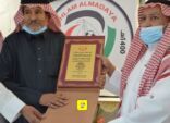 تكريم شيخ شمل الحكامية لفريق الاحلام بالمضايا