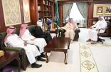 أمير جازان يستقبل مدير عام فرع السياحة المكلف بالمنطقة.